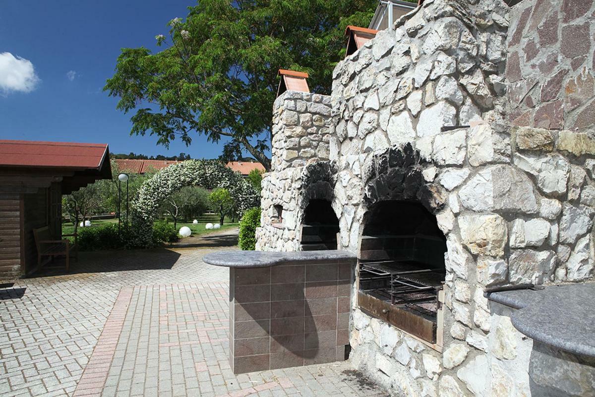 Aparthotel Elba Vip Porto Azzurro Exterior foto